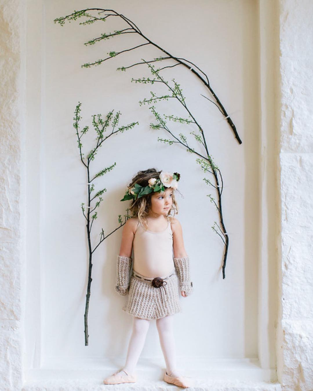 I’m so in love with this image & what people do not know is that our model Patience did not last up there long after quickly getting her locks caught in the branches. So mad props to @kate_preftakes for capturing this gorgeousness with the quickness??
.
.
.
#ninjaskills #moneyshot #photoshoot #ecochic #flowergirl #cutie #crochet #minimalism #weddinginspo #dreadlocks #hippiebaby #babymodel #flowerchild #flowercrown
